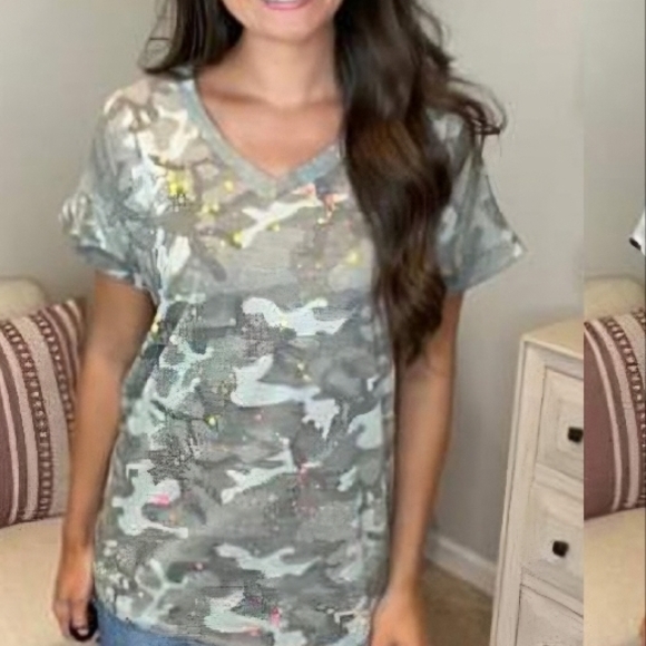 Paint Spattered Camo V Neck Shirt by Like Love. Size Large - Picture 6 of 6